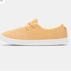 Allbirds women’s tree skippers 9 in Yellow